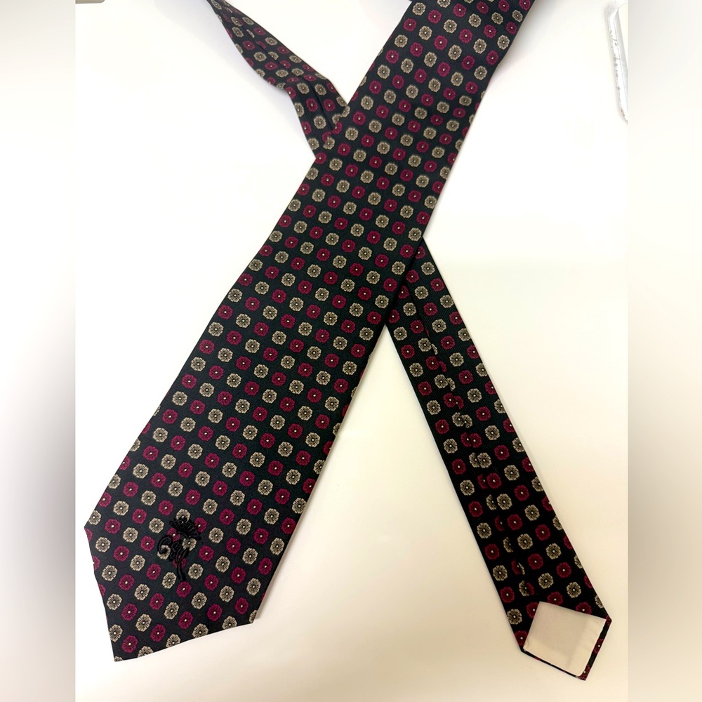 Countess Mara silk tie
